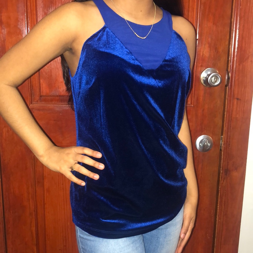 Blouse 👚 - Picture 3 of 5